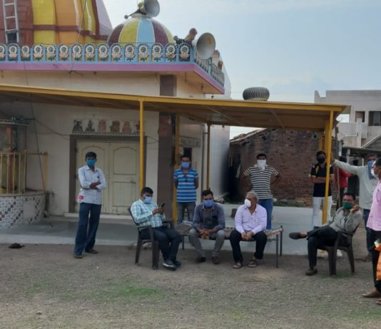 વાંકાનેરના ખેરવામાં ડે. કલેકટર સહિતના અધિકારીઓએ કન્ટેઇનમેન્ટ ઝોન નક્કી કરવાની ગતિવિધિ શરૂ કરી