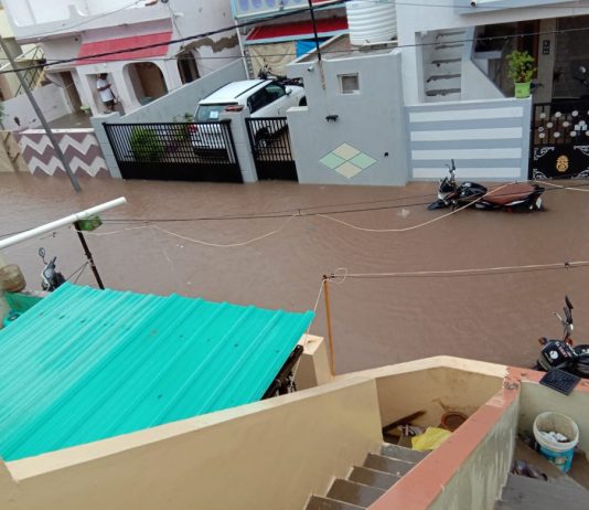 મોરબી: મચ્છુ-2 ડેમના દરવાજા ખોલતા મોરબીના નીચાણવાળા વિસ્તારોમાં પાણી ઘુસ્યા