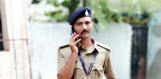 મોરબી : બી.ડિવિઝન પોલીસ સ્ટેશનમાં ફરજ બજાવતા મનોજભાઈ ગઢવીનો આજે જન્મદિન