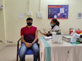 મોરબીમાં કોરોના રસીનો બીજો રાઉન્ડ શરૂ થયો : આરોગ્ય અધિકારીઓએ રસી મુકાવી