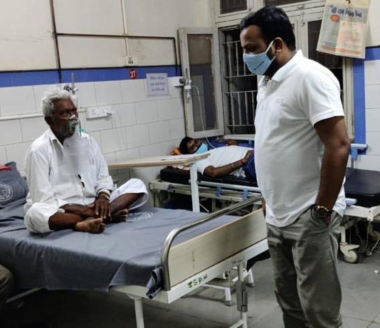 જીવના જોખમે કોવિડ દર્દીઓની સંભાળ લેતા અજયભાઈ લોરીયા