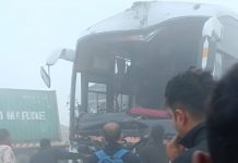 ગાઢ ધુમ્મસને કારણે લકઝરી બસ ટ્રકની પાછળ ટકરાઈ : એક ઇજાગ્રસ્ત