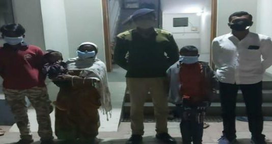 તાલુકા પોલીસે મોરબી-હળવદ રોડ પર ભૂલા પડેલા બાળકનું પરિવાર સાથે મિલન કરાવ્યું