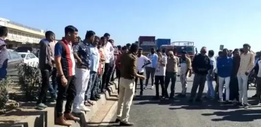 હળવદ હાઈ-વે પર ટ્રેલર ચાલકે બાઈકને અડફેટે લેતા યુવાનનું મોત