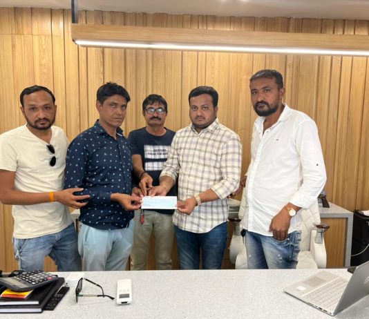 મોરબી જિલ્લા પંચાયતની બાંધકામ સમિતિના ચેરમેન દ્વારા રાસંગપરના ખેડૂતોને સહાય