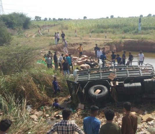 માળીયા નજીક આર્મીનો સામાન ભરેલ ટ્રક પલ્ટી મારી ગયો : બે ઘાયલ