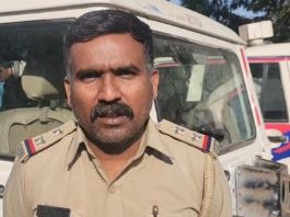 અમારી ગાડીમાં કોઈકે દારૂની બોટલ મૂકી દીધી : RTO અધિકારીનું નિવેદન