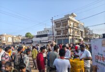 મોરબી : અર્હમ યુવા સેવા ગ્રુપ દ્વારા પ્રતિદિન ૬૦૦ પાઉચ છાશનું અવિરત વિતરણ