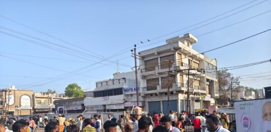 મોરબી : અર્હમ યુવા સેવા ગ્રુપ દ્વારા પ્રતિદિન ૬૦૦ પાઉચ છાશનું અવિરત વિતરણ