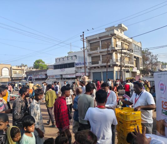 મોરબી : અર્હમ યુવા સેવા ગ્રુપ દ્વારા પ્રતિદિન ૬૦૦ પાઉચ છાશનું અવિરત વિતરણ