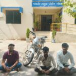 વાંકાનેર: પઠાણી ઉઘરાણી કરી બાઈક અને દાગીના પડાવનાર ત્રણ વ્યાજખોરો ઝડપાયા