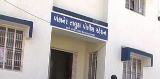 વાંકાનેરના રાતાવીરડામાં વ્યાજખોરોએ યુવક પાસે ૧૨૦ ટકા સુધીનું વ્યાજ વસૂલી બળજબરીથી બાઇક-દાગીના પડાવી લીધા
